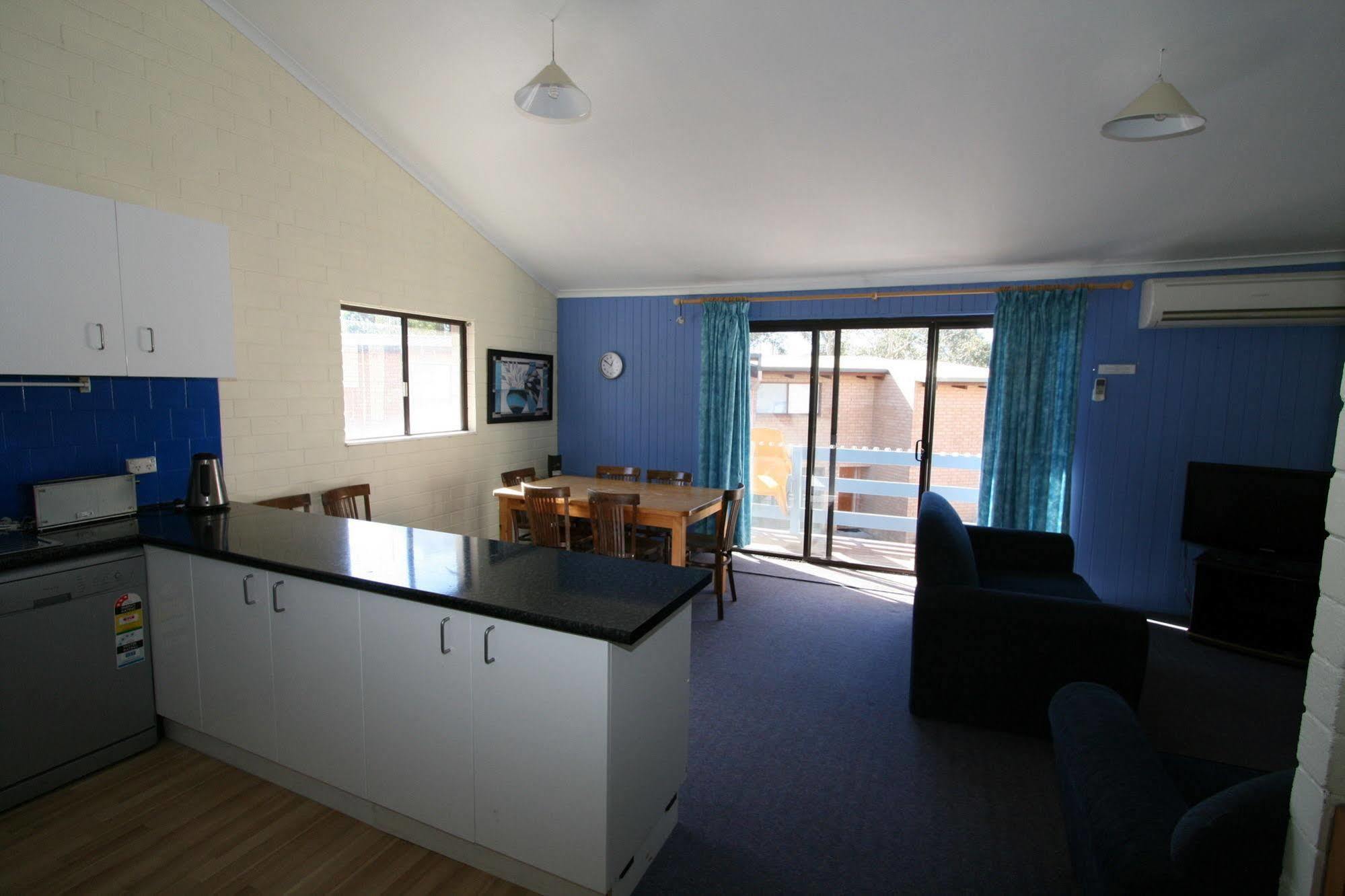 Alpha Centauri Townhouses Jindabyne Exterior photo